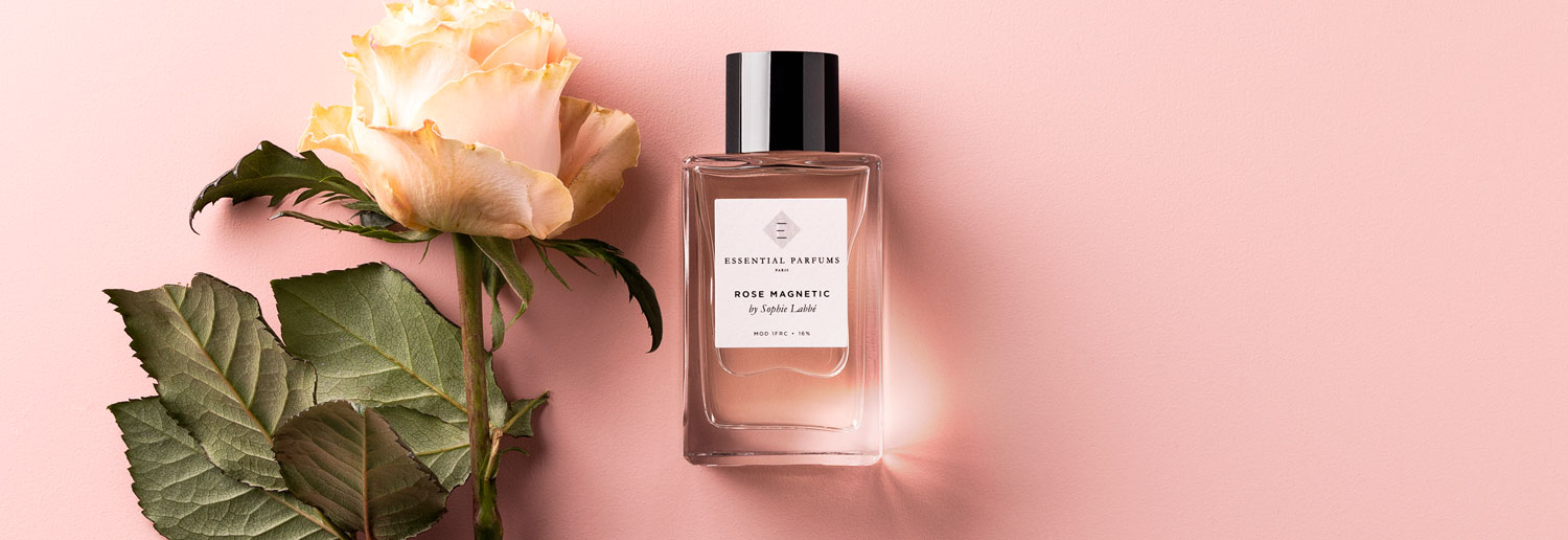 Un parfum sensuel de chez Essential Parfums, Rose Magnetic, à retrouver sur notre boutique de Grenoble.