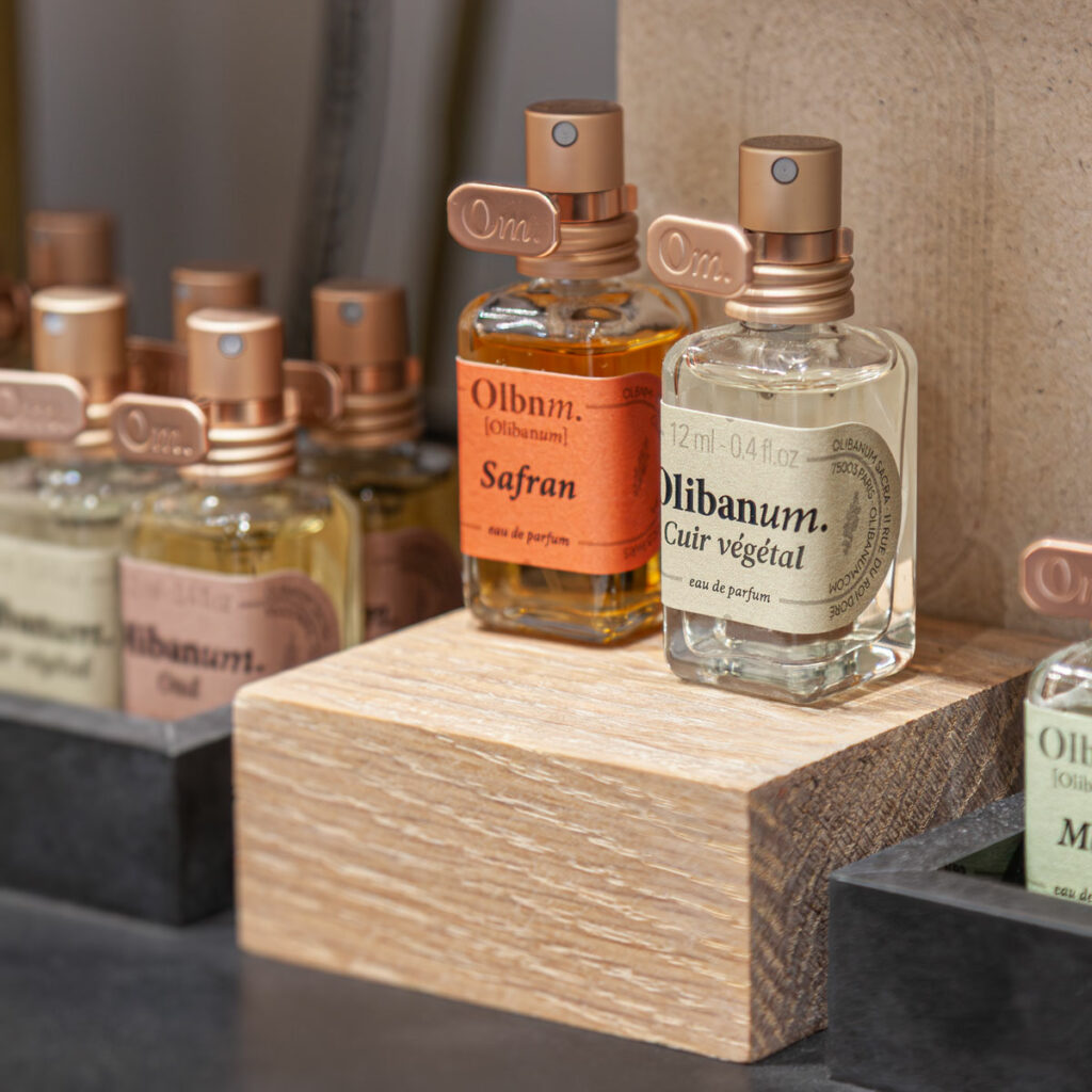 La marque Olibanum ainsi qu'une large sélection de parfums proposée par la bijouterie Le Bijou Parfumé à Grenoble.
